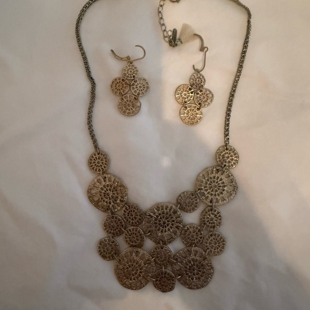 Gold Filigree Cascade Necklace